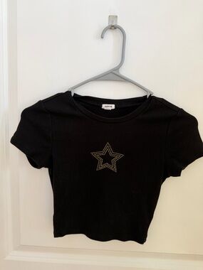 Garage Black Star Cropped Tee